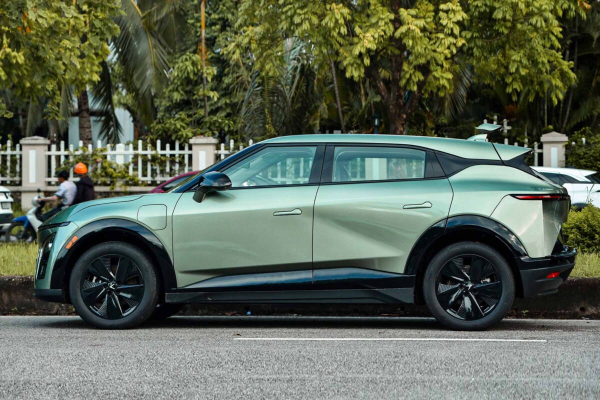 VinFast VF7
